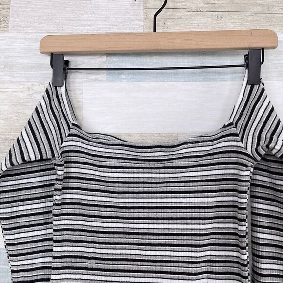 Hollister Ribbed Square Neck Slim Tee Black Gray White Striped Womens Medium - Picture 2 of 5